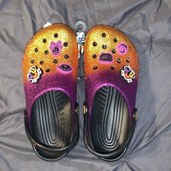 CROCS Classic Disney Hocus Pocus Clog - Picture 6 of 13